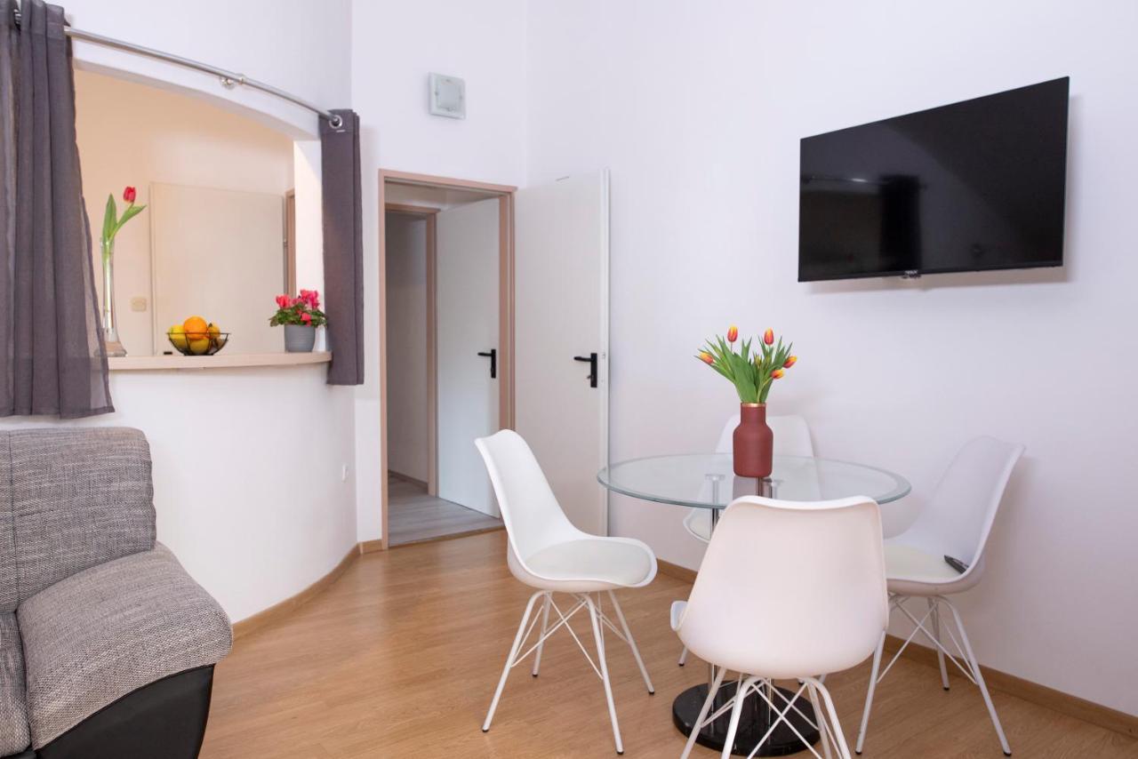 Apartman Ivo Kaštela エクステリア 写真